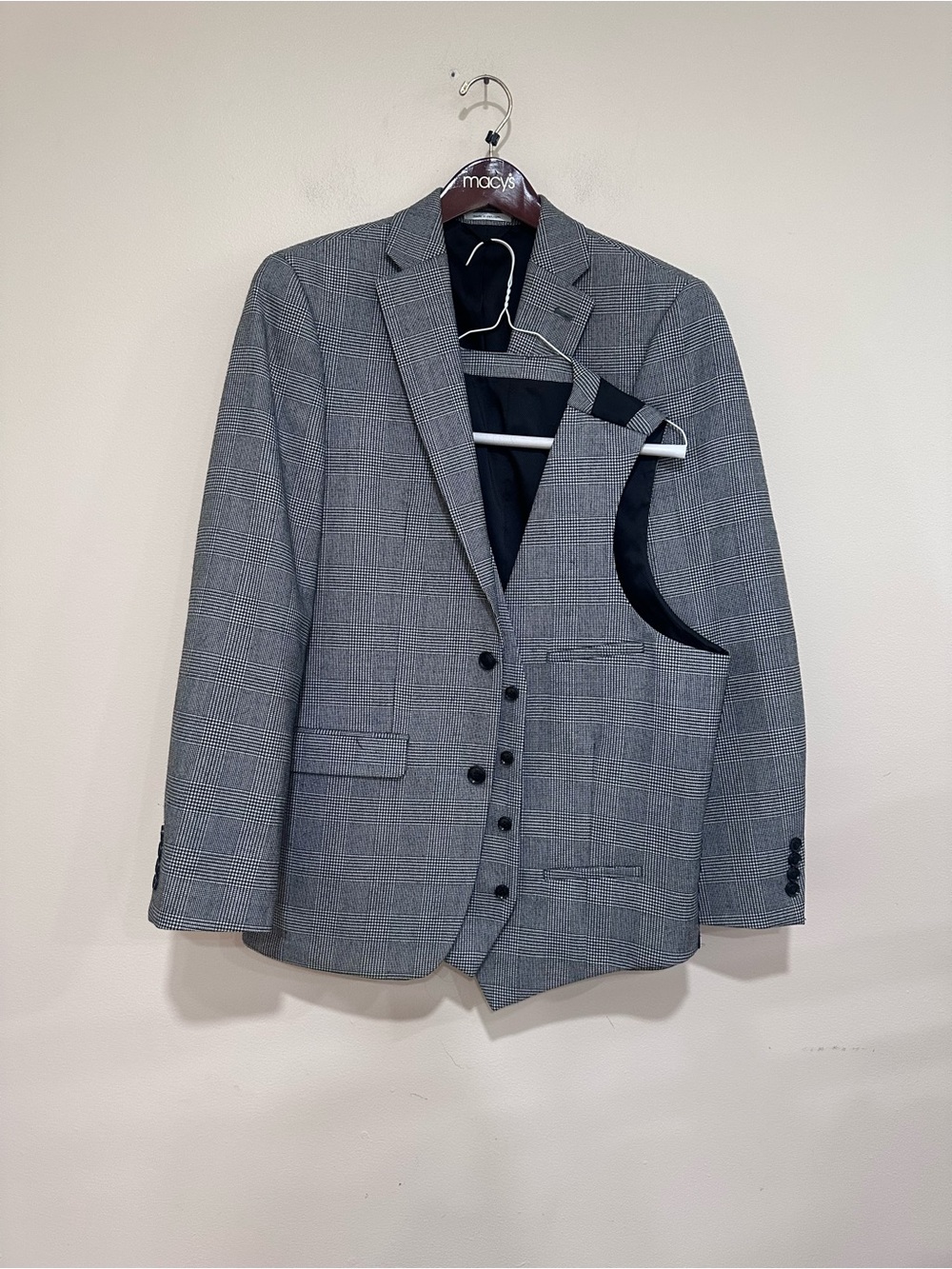 Bar 111  Men's Gray Plaid slim fit Suit Jacket with Vest. Size 38L